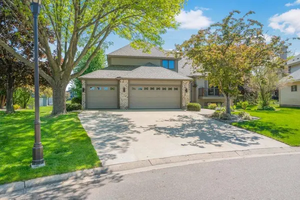 8906 Ashley TER, Brooklyn Park, MN 55443