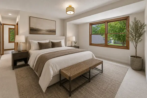 18718 Clear View TER, Minnetonka, MN 55345