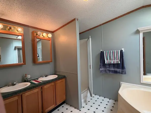 12 Leone LN, Brownsville, MN 55919