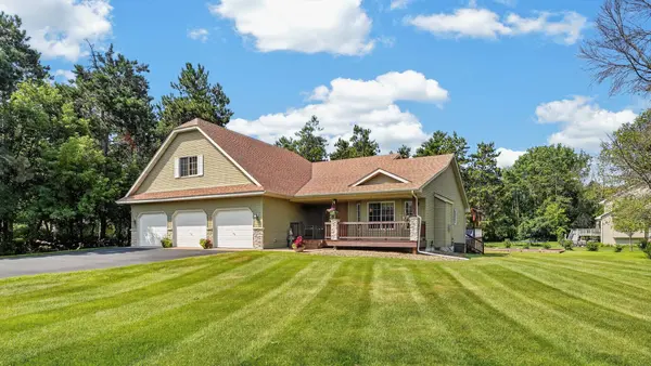 37336 Ivy TRL, North Branch, MN 55056