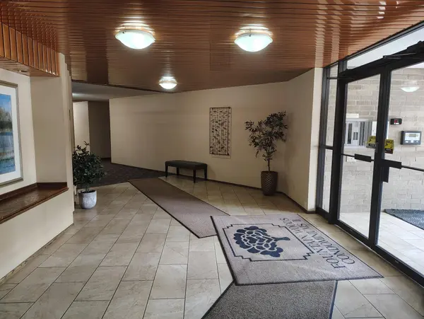 6670 Vernon AVE S #407, Edina, MN 55436