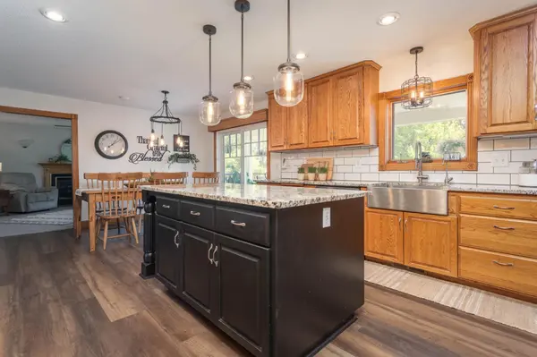 3021 Pinewood LN NE, Alexandria, MN 56308