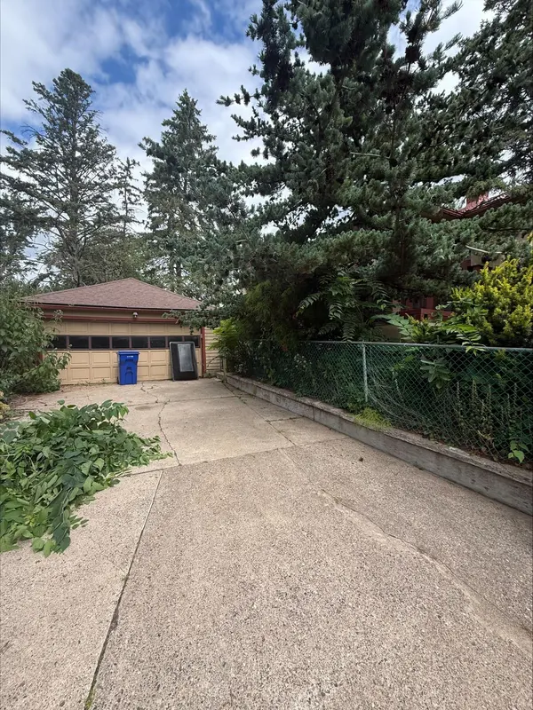 121 Maria AVE, Saint Paul, MN 55106