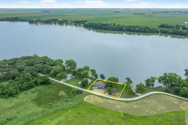 4921 105th ST, Dolliver, IA 50531