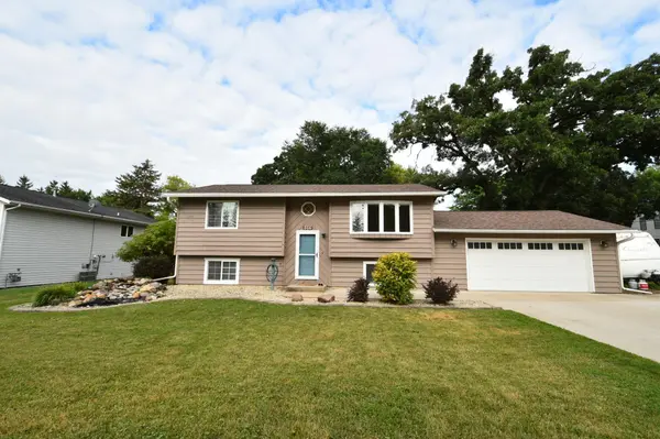 516 Pearl ST, Zumbrota, MN 55992