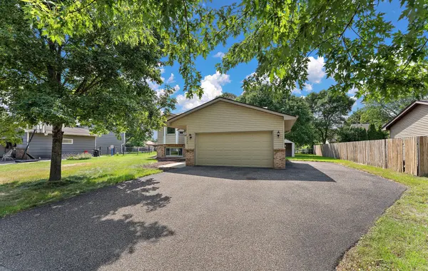 9924 Xebec ST NE, Circle Pines, MN 55014