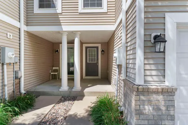 4970 Bluff Heights TRL SE, Prior Lake, MN 55372