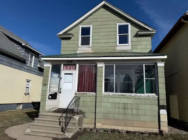 922 S 5th AVE, Virginia, MN 55792