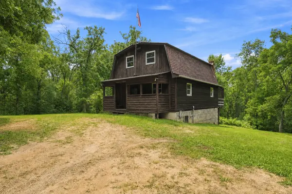 1174 Mckinley DR, Hudson, WI 54016