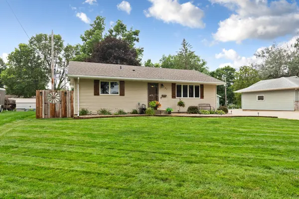 737 13th ST NE, Owatonna, MN 55060