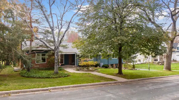 6015 Saxony RD, Edina, MN 55436