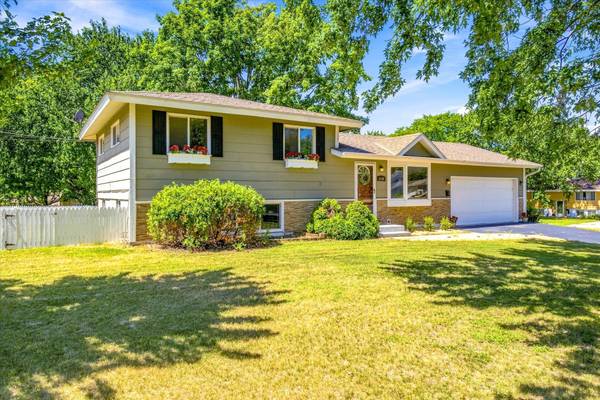 8200 Goodrich RD, Bloomington, MN 55437
