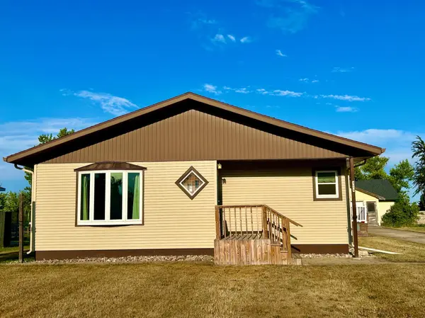 424 2nd ST E, Hunter, ND 58048