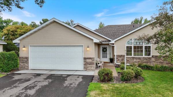 938 Golden Pond CT, Buffalo, MN 55313