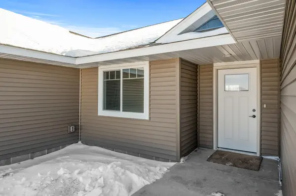 36444 Hawthorne AVE, North Branch, MN 55056