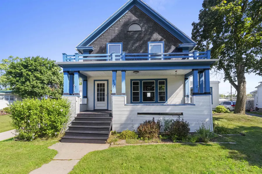 938 KENSINGTON AVE, Plymouth, WI 53073