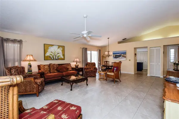 827 HARRINGTON LAKE LN #35, Venice, FL 34293