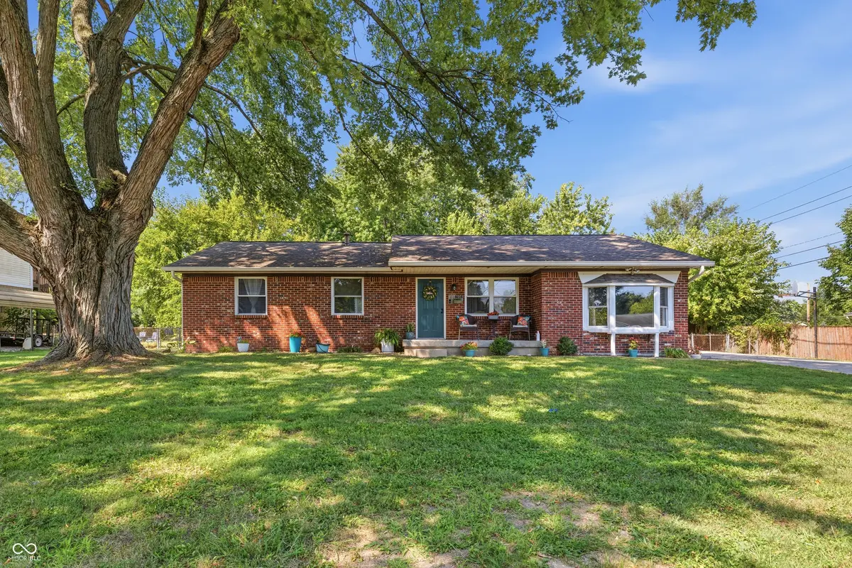 6034 W Loretta DR, Indianapolis, IN 46221