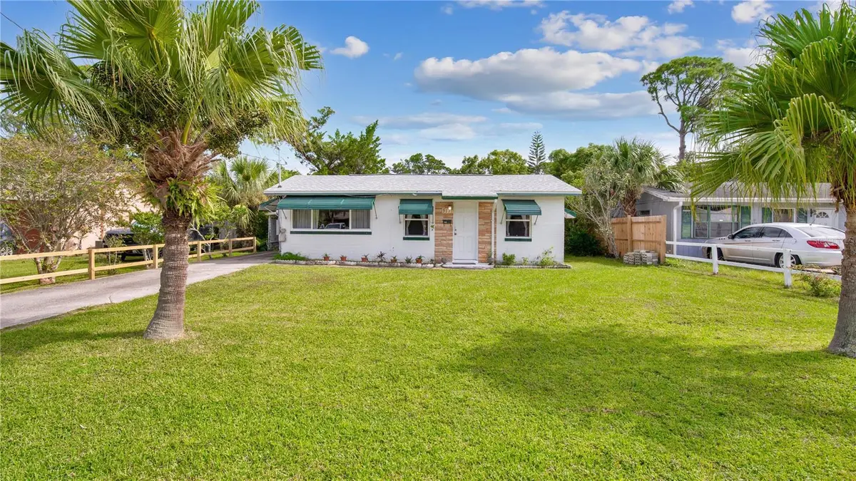 517 BLAKE RD, South Daytona, FL 32119
