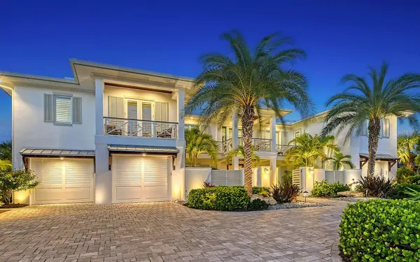661 KEY ROYALE DR, Holmes Beach, FL 34217