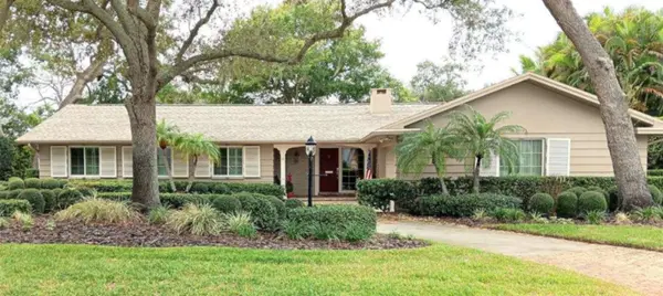 4 EASTWOOD LN,  Belleair,  FL 33756