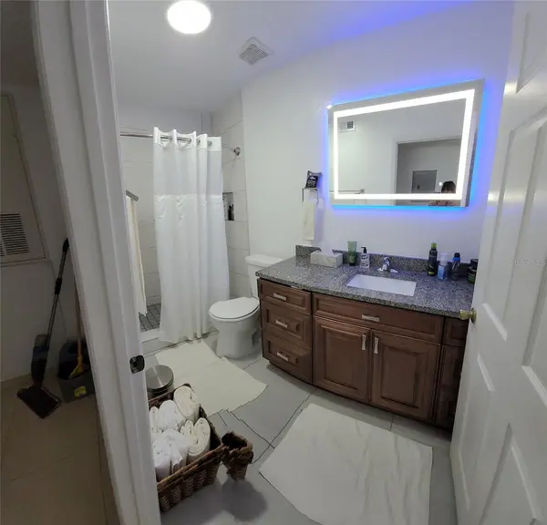14001 FAIRWAY ISLAND DR #517, Orlando, FL 32837