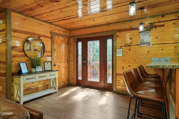 1041 Vista Drive, Gatlinburg, TN 37738