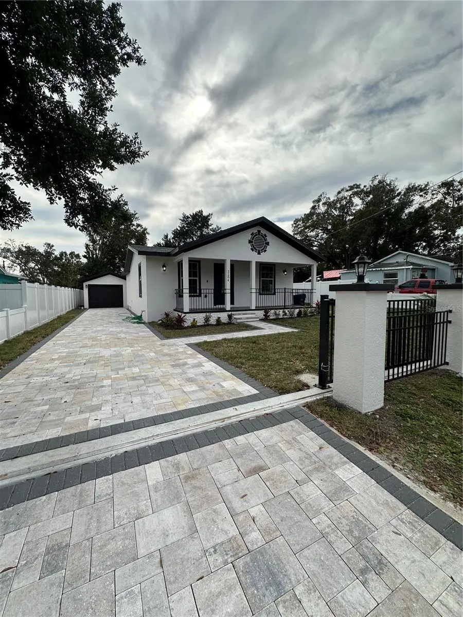 2104 W RIO VISTA AVE, Tampa, FL 33603