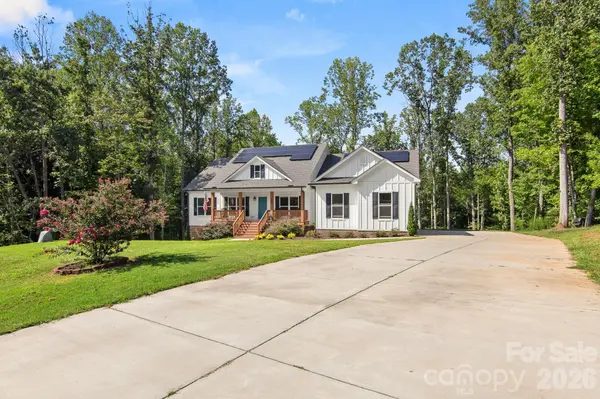 206 N Harbor Watch DR, Statesville, NC 28677