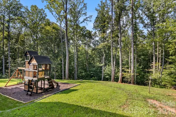 206 N Harbor Watch DR, Statesville, NC 28677