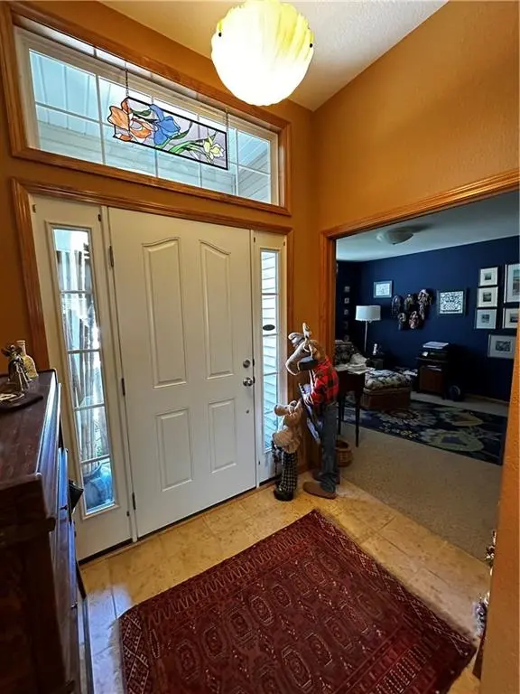 4902 Kelsey CT, St Joseph, MO 64506