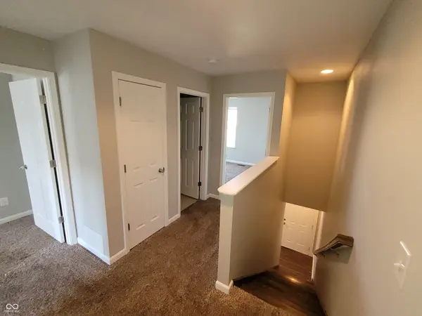 146 CENTER DR, Mooresville, IN 46158