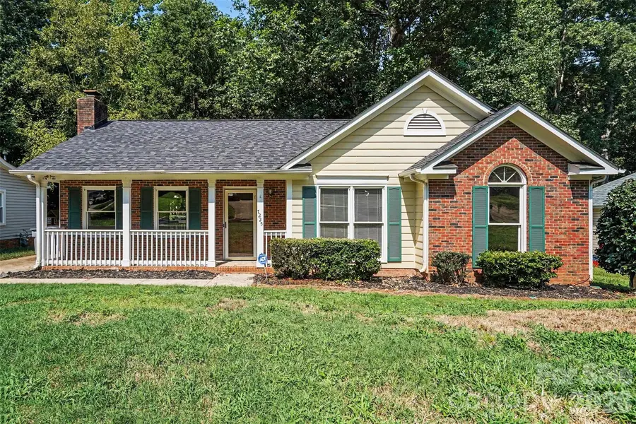 7225 Mcteal PL, Charlotte, NC 28262