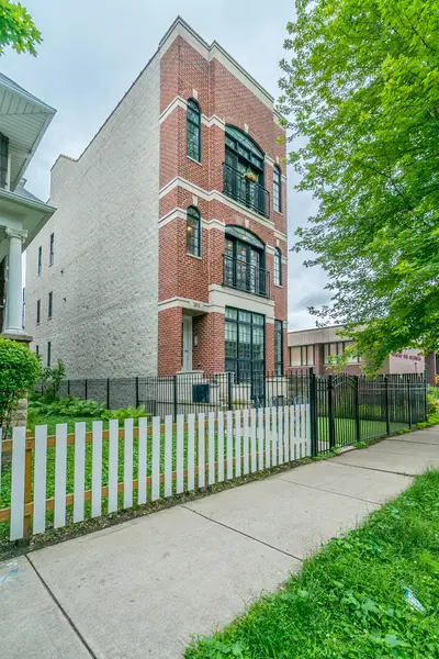3815 N Damen AVE #2, Chicago, IL 60618