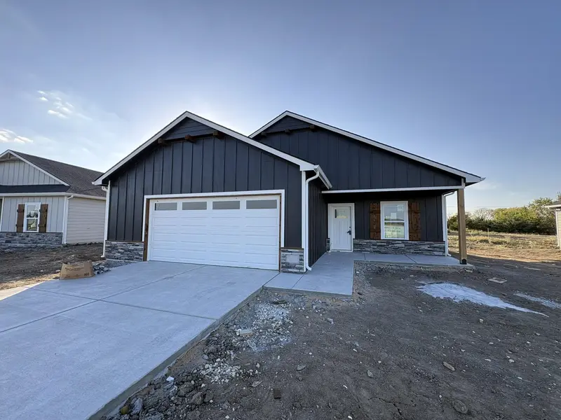 5709 Plumthicket St, Bel Aire, KS 67226