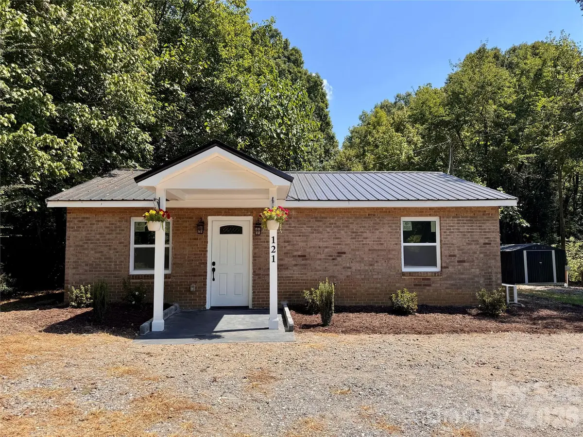 121 Givens ST, Woodleaf, NC 27054