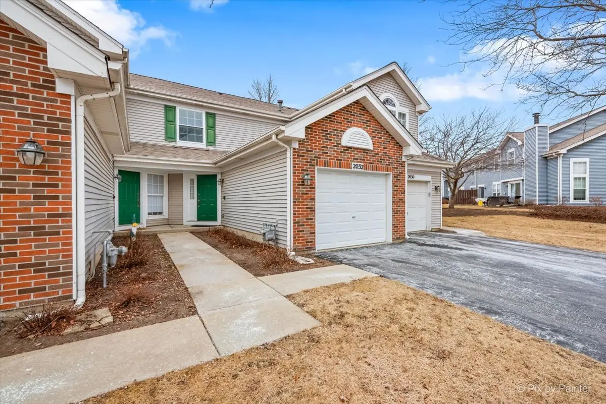 2032 Waverly LN, Algonquin, IL 60102