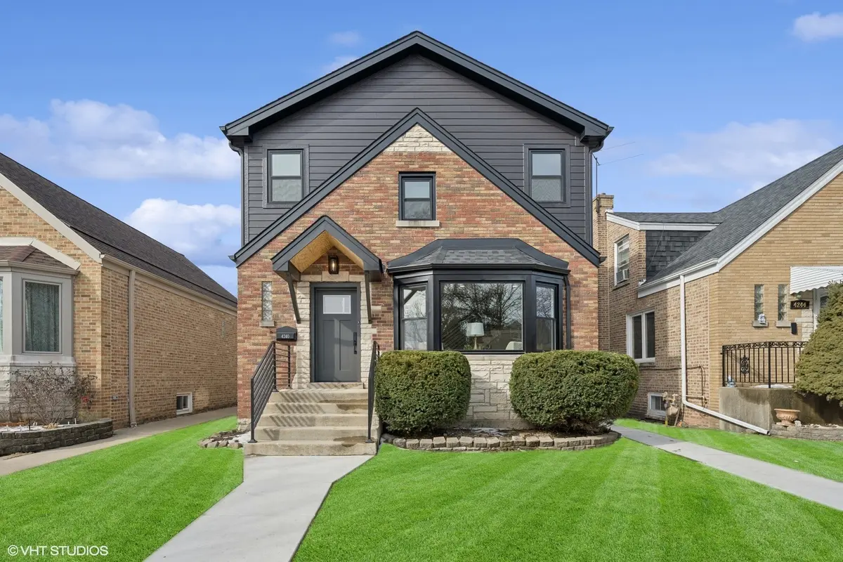 4240 N Parkside AVE, Chicago, IL 60634