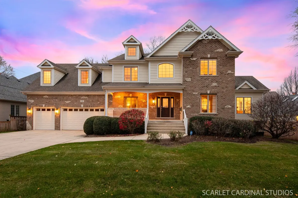 555 S Julian ST, Naperville, IL 60540