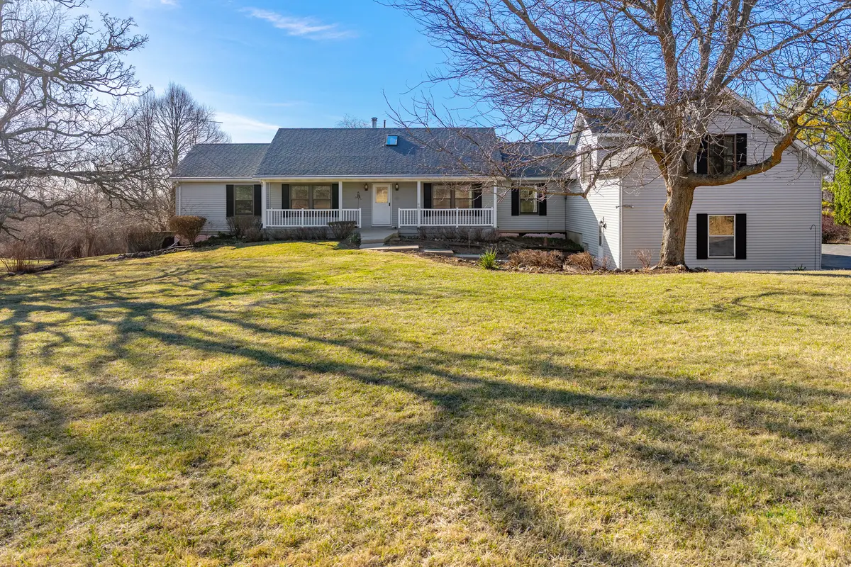10901 Gasch RD, Harvard, IL 60033