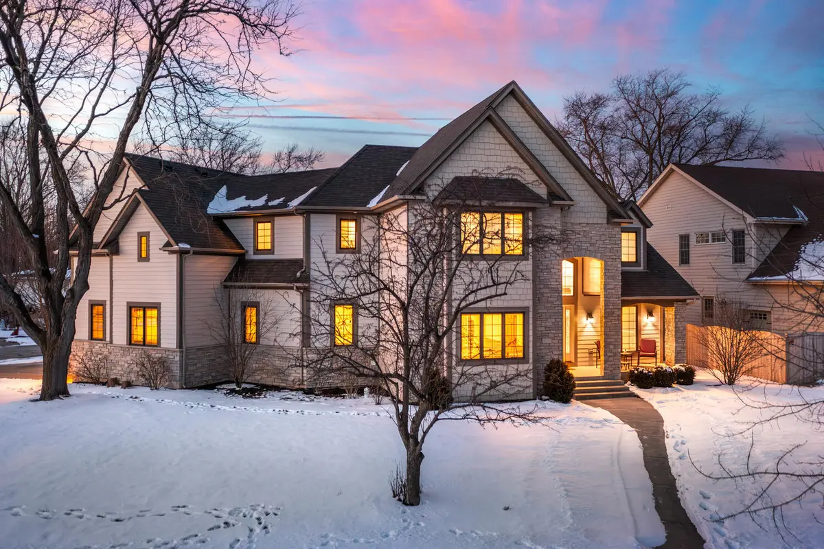 449 Buckeye DR, Naperville, IL 60540