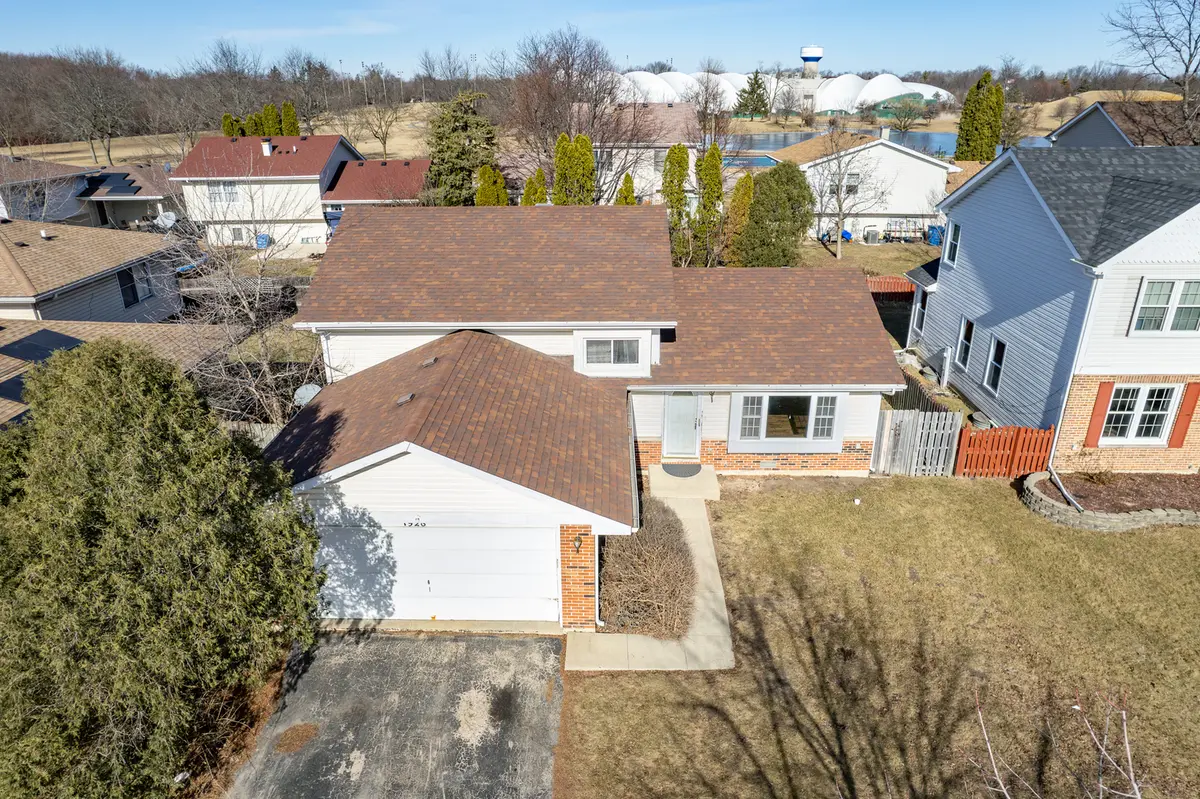 1928 Sequoia DR, Hanover Park, IL 60133