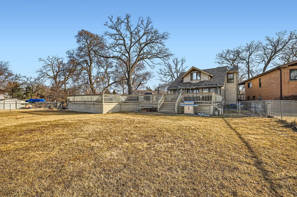 39446 N Circle AVE, Antioch, IL 60002