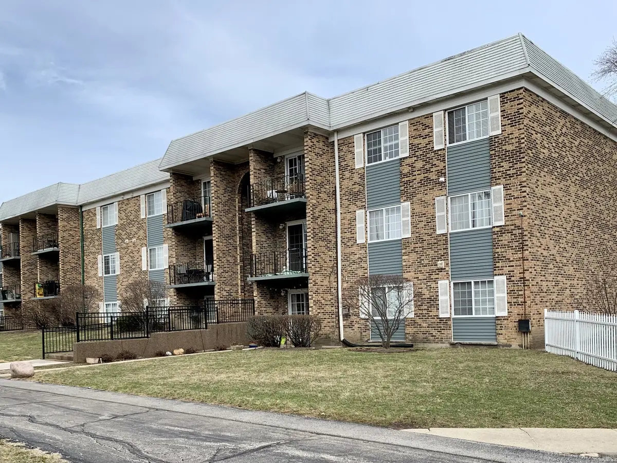 1621 N Windsor DR #116, Arlington Heights, IL 60004