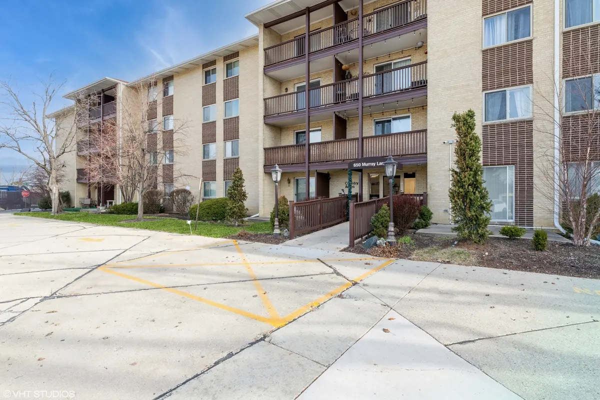650 Murray LN #107, Des Plaines, IL 60016