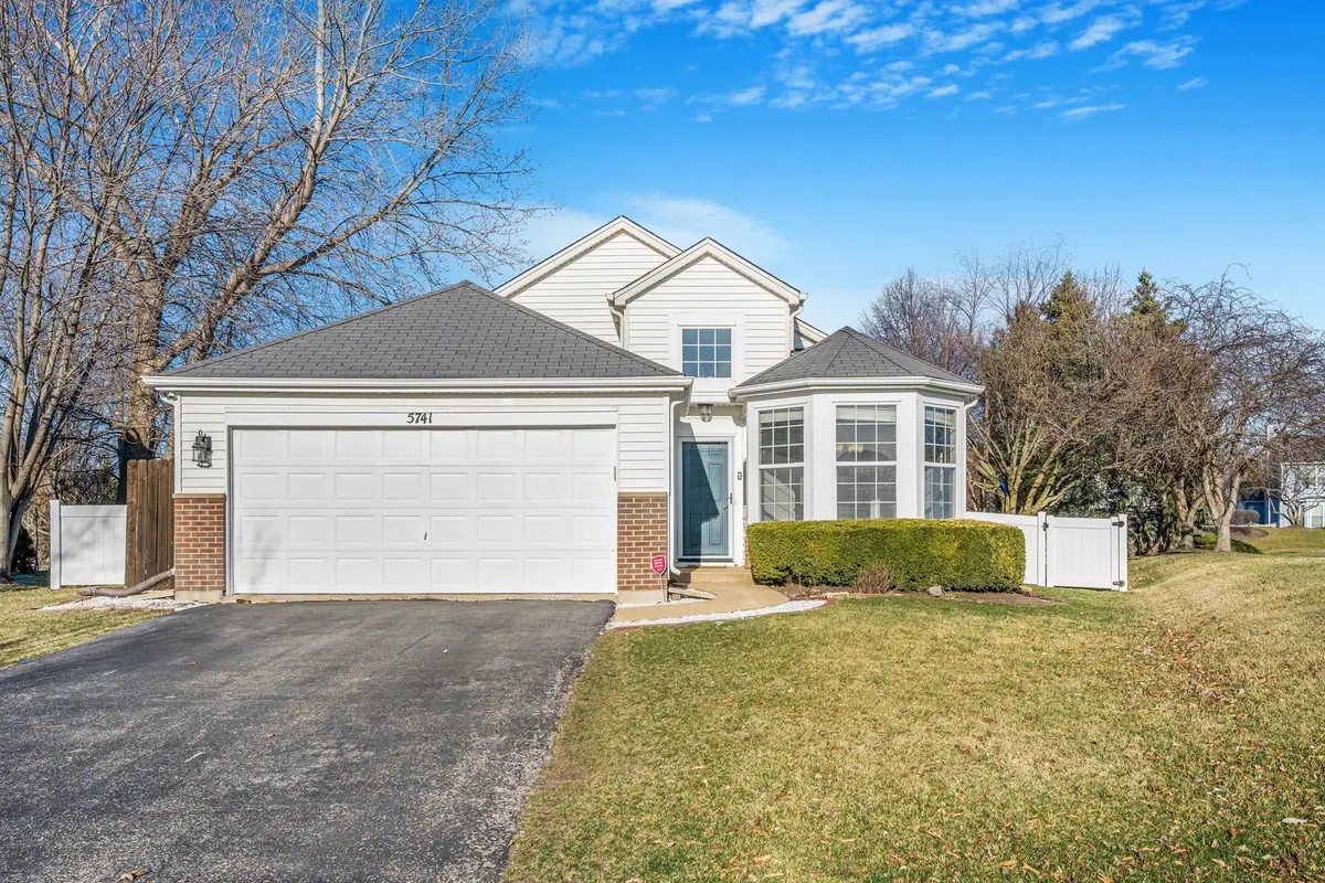5741 Lake Pointe DR, Plainfield, IL 60586