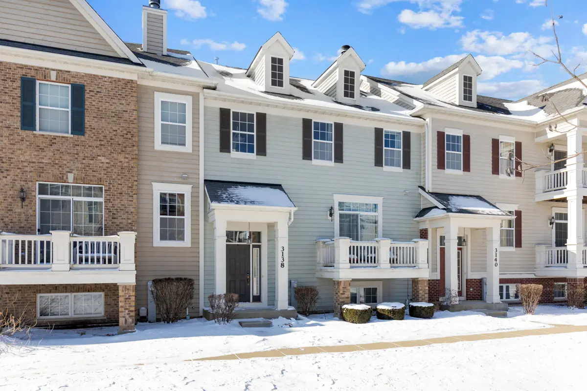3138 TAUNTON ST, Elgin, IL 60123