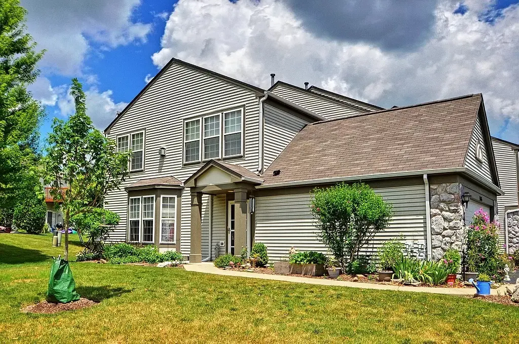 3186 Bromley LN, Aurora, IL 60502