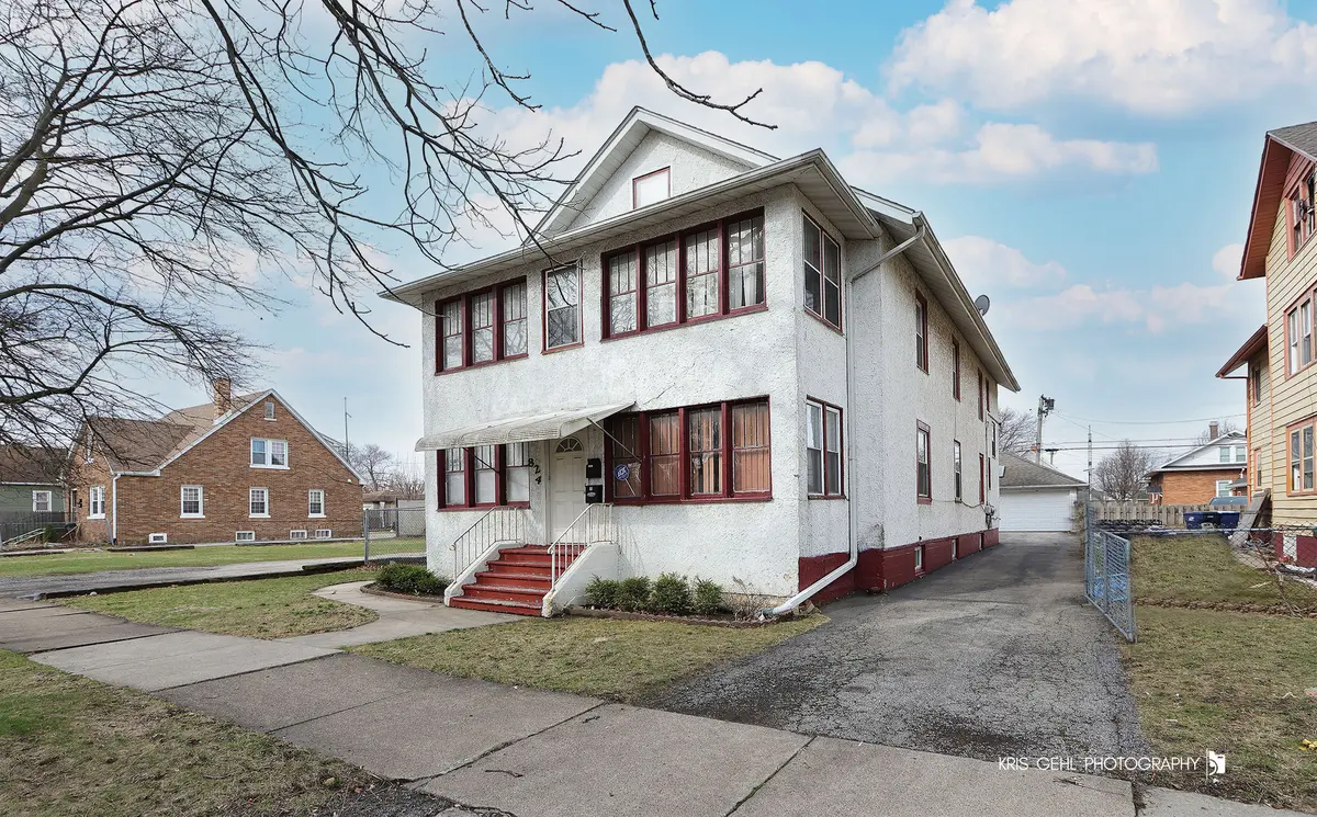 824 S Jackson ST, Waukegan, IL 60085