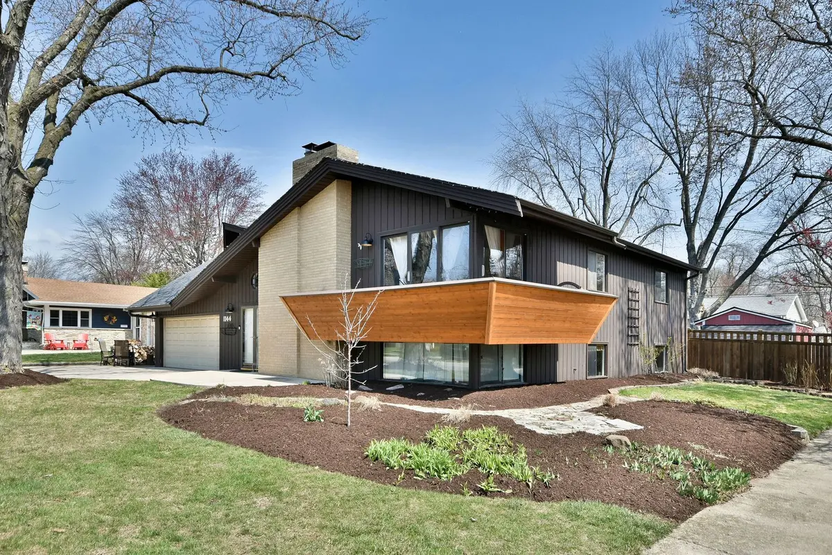 1144 Modaff RD, Naperville, IL 60540